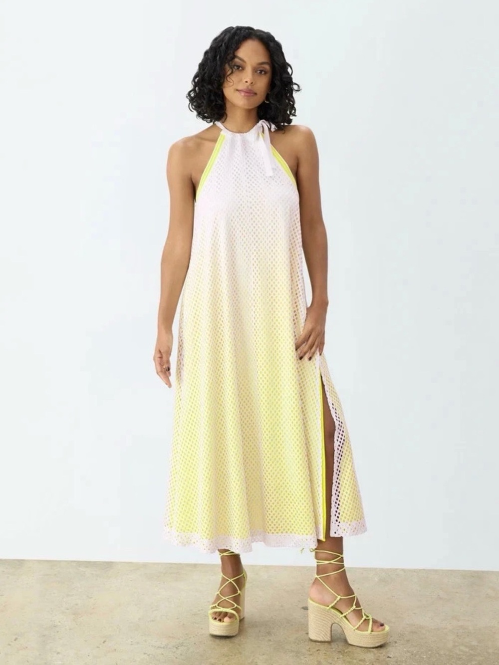 GSTQ Sleeveless Yellow Ombre Halter Maxi Dress